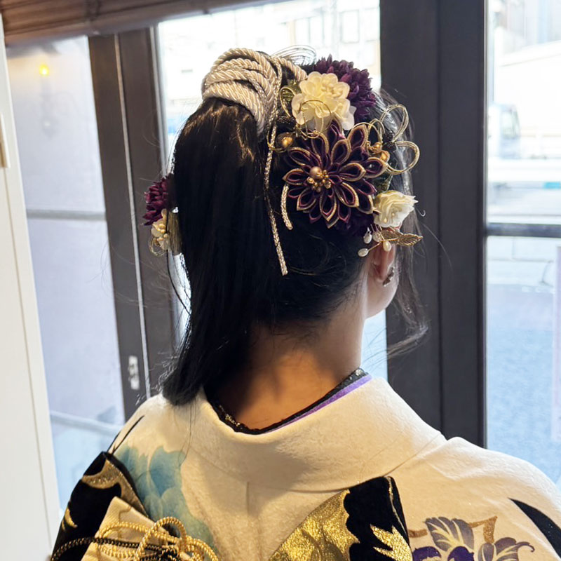 ローポニー 振袖ヘアスタイル 振袖ヘアアレンジ　上品な編みおろし