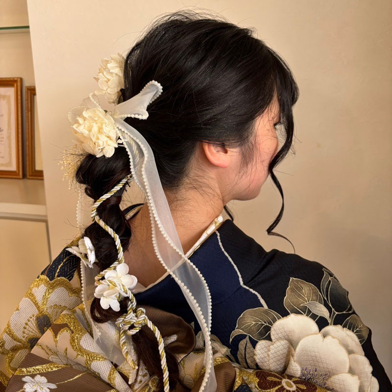 ハイポニー 振袖ヘアスタイル 振袖ヘアアレンジ 青×黒